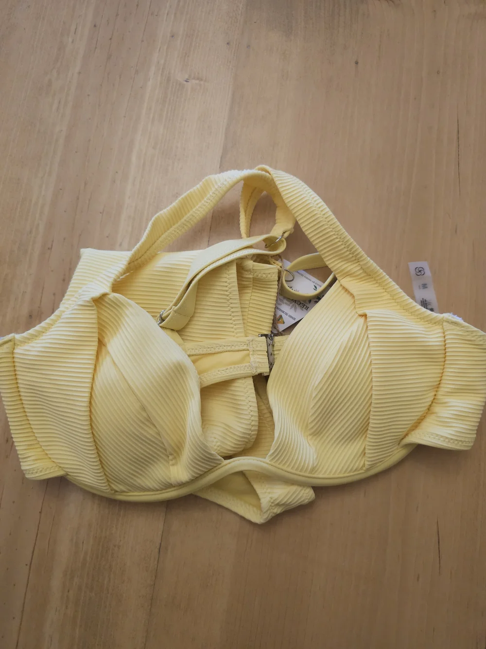 Yellow Ribbed Underwire Bikini Set - Picture 3 of 3
